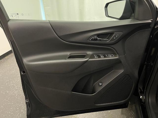 Photo of 2024 Mosaic Black Metallic Chevrolet Equinox