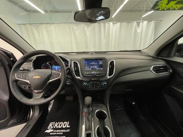Photo of 2024 Mosaic Black Metallic Chevrolet Equinox
