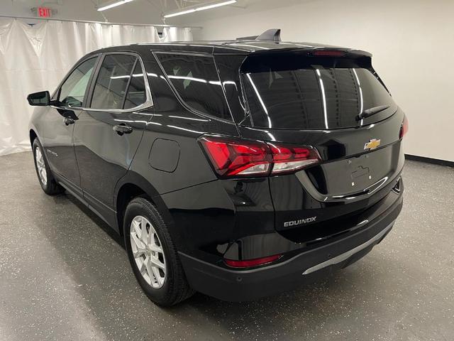 Photo of 2024 Mosaic Black Metallic Chevrolet Equinox