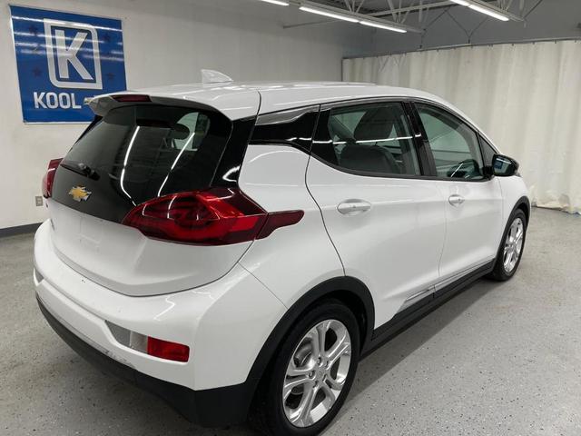 Photo of 2018 Summit White Chevrolet Bolt EV