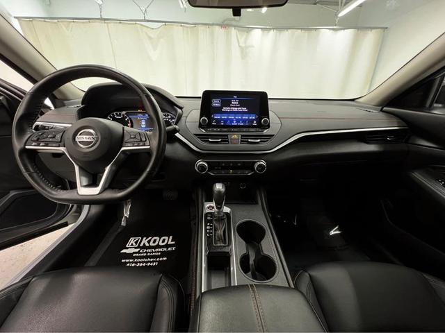 Photo of 2022 Brilliant Silver Metallic Nissan Altima