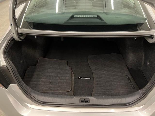 Photo of 2022 Brilliant Silver Metallic Nissan Altima