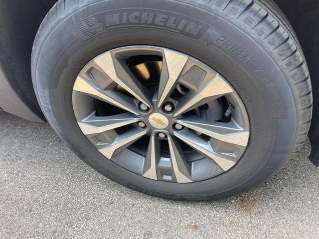 Photo of 2025 Summit White Chevrolet Equinox