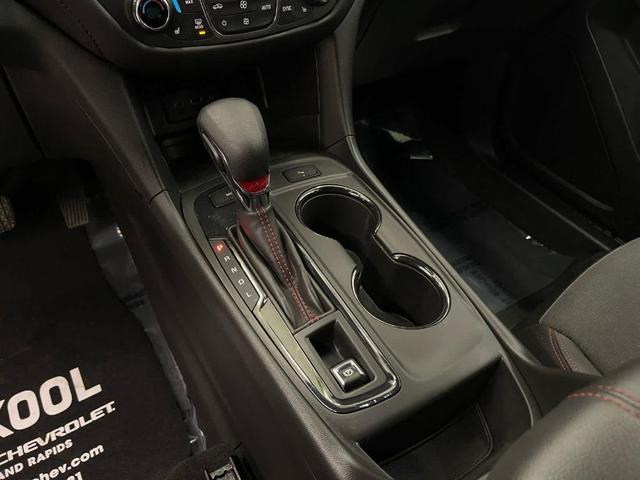 Photo of 2023 Summit White Chevrolet Equinox