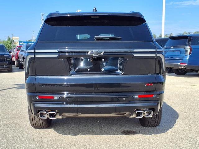 Photo of 2026 Mosaic Black Metallic Chevrolet Traverse