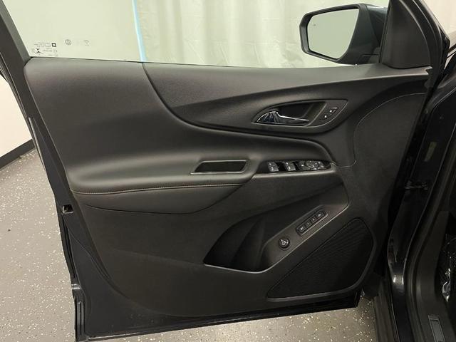 Photo of 2022 Gray Chevrolet Equinox