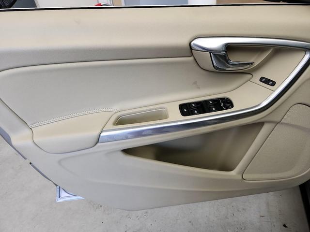 Photo of 2015 Gold Volvo S60