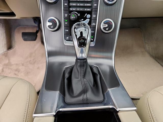 Photo of 2015 Gold Volvo S60