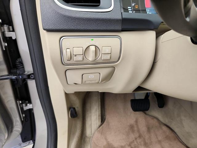 Photo of 2015 Gold Volvo S60