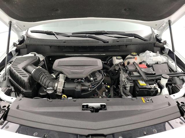 Photo of 2023 White Cadillac XT6