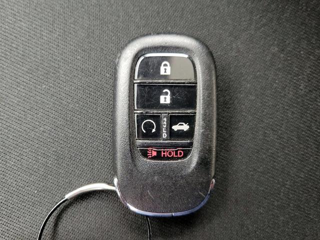 Photo of 2022 Gray Honda Civic
