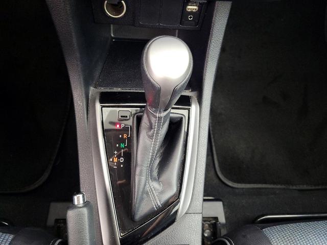 Photo of 2015 White Toyota Corolla