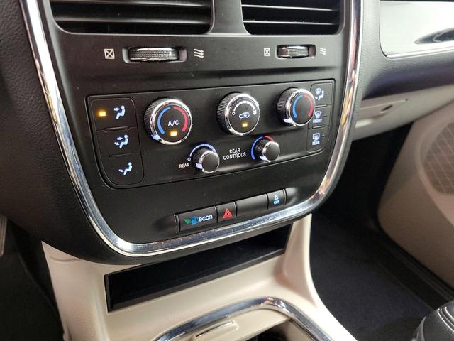Photo of 2020 White Dodge Grand Caravan