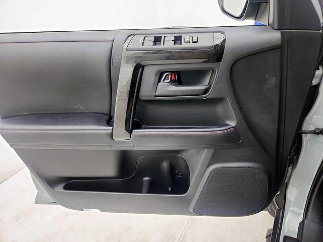 Photo of 2022 Gray Toyota 4Runner