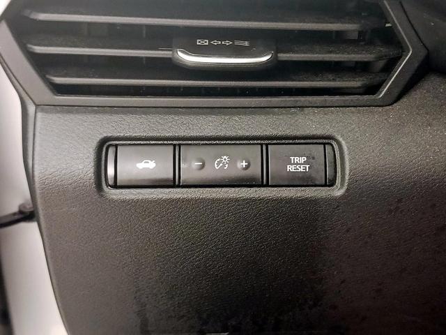 Photo of 2020 Silver Nissan Altima