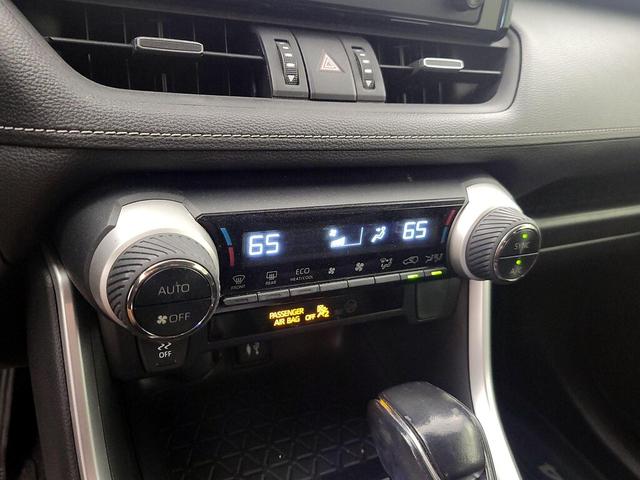 Photo of 2019 Silver Toyota RAV4