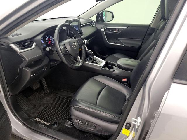 Photo of 2019 Silver Toyota RAV4