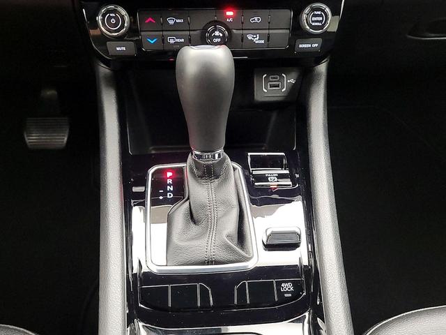 Photo of 2025 Silver Jeep Compass