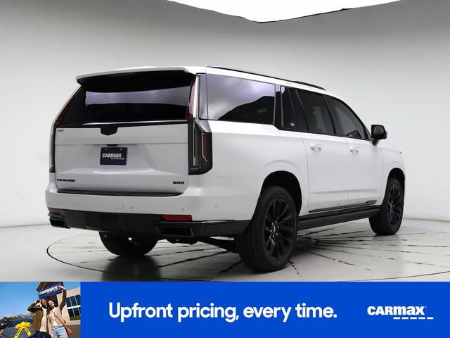 Photo of 2024 White Cadillac Escalade