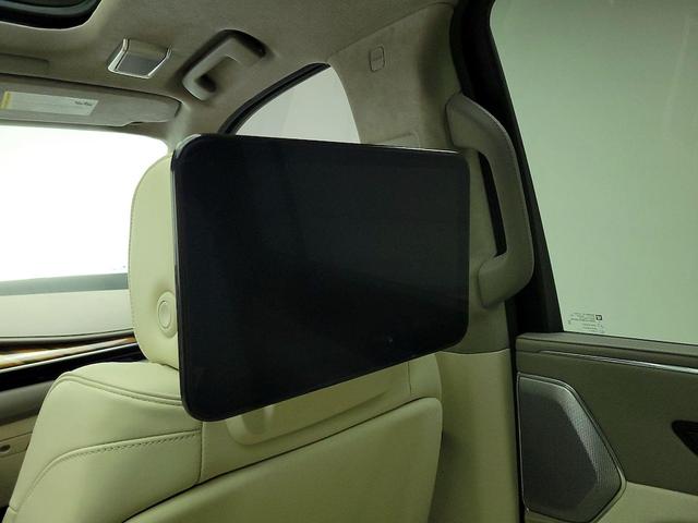 Photo of 2024 White Cadillac Escalade