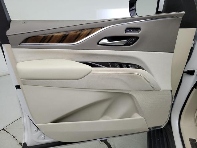 Photo of 2024 White Cadillac Escalade