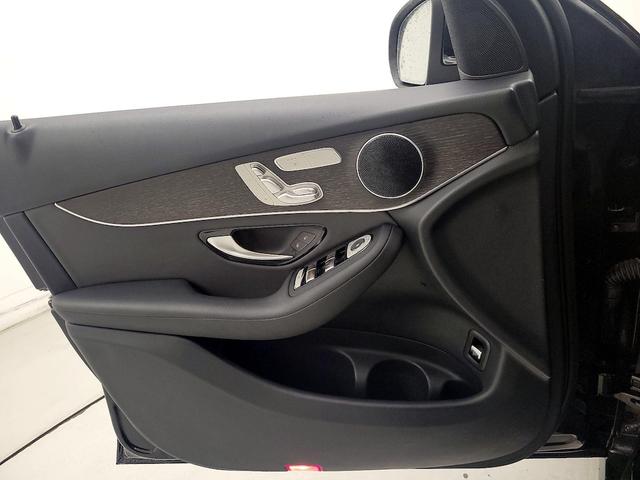 Photo of 2020 Black Mercedes-Benz GLC 300