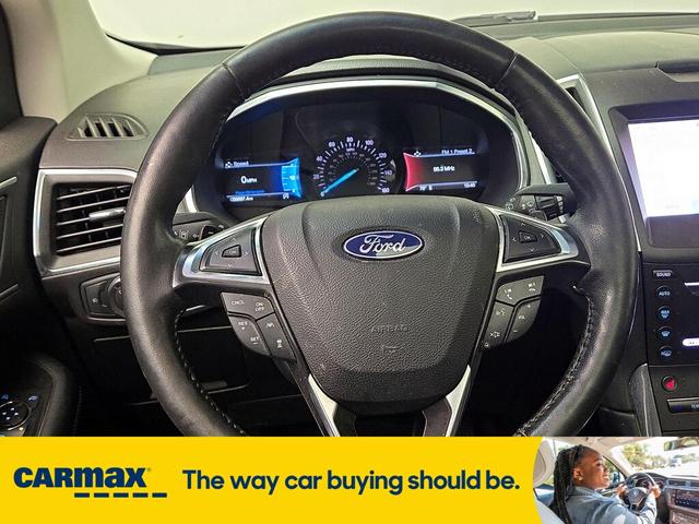 Photo of 2019 Silver Ford Edge