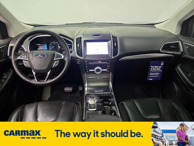 Photo of 2019 Silver Ford Edge