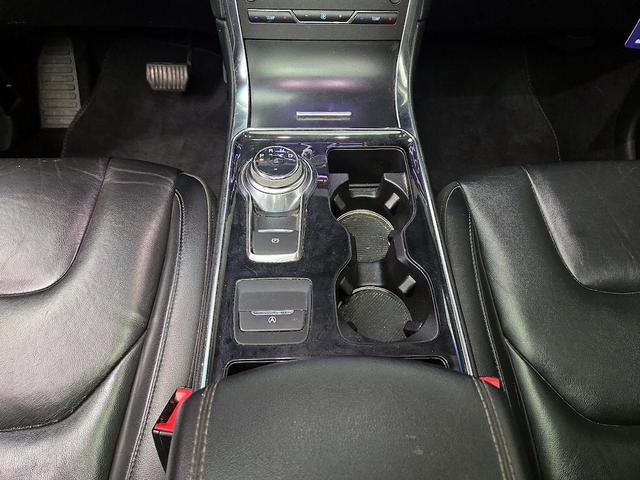 Photo of 2019 Silver Ford Edge