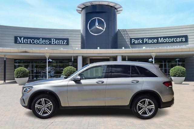 Photo of 2022 Mojave Silver Metallic Mercedes-Benz GLC 300