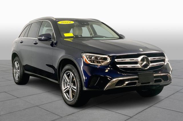 Photo of 2022 Lunar Blue Metallic Mercedes-Benz GLC 300