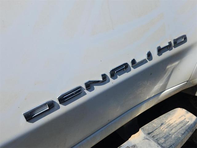 Photo of 2022 Summit White GMC Sierra 2500