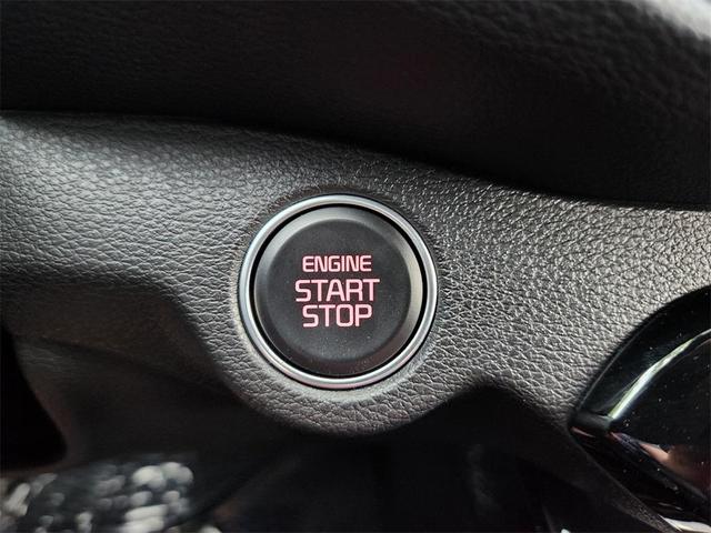Photo of 2024 Snow White Pearl Kia Forte