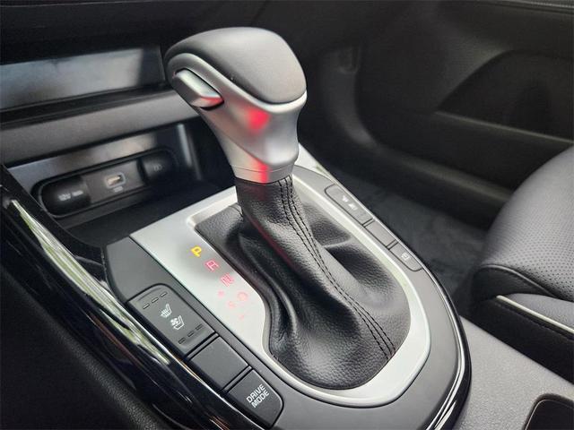 Photo of 2024 Snow White Pearl Kia Forte