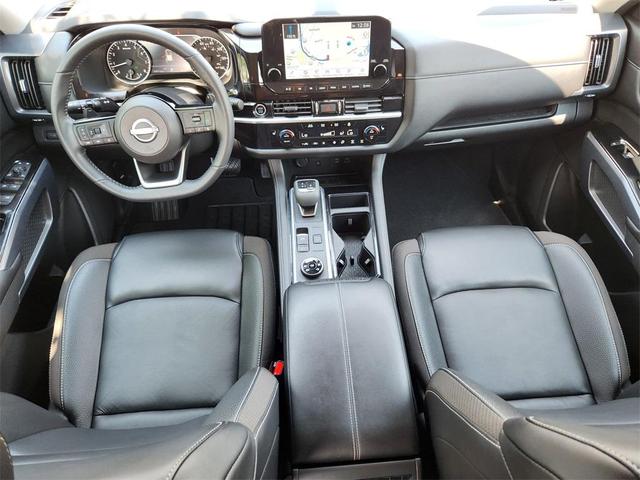 Photo of 2024 White Nissan Pathfinder