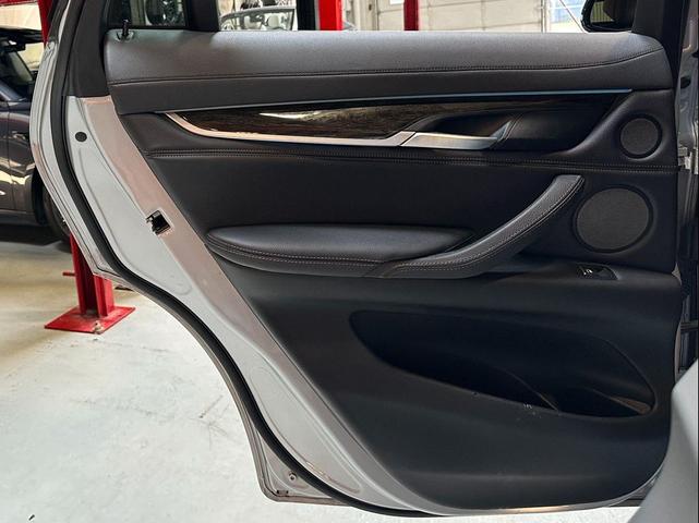 Photo of 2018 Glacier Silver Metallic BMW X6