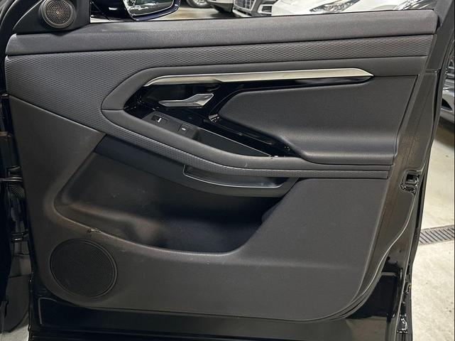 Photo of 2020 Santorini Black Metallic Land Rover Range Rover Evoque