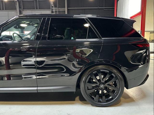 Photo of 2024 Santorini Black Metallic Land Rover Range Rover Sport