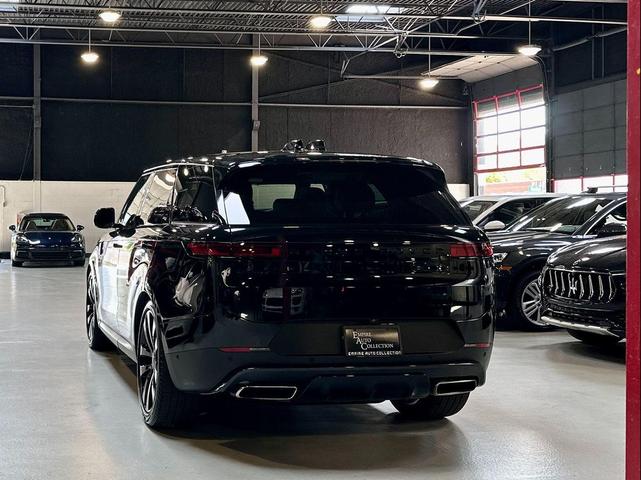 Photo of 2024 Santorini Black Metallic Land Rover Range Rover Sport