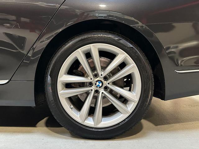 Photo of 2017 Dark Graphite Metallic BMW 750
