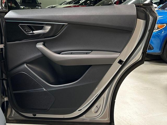 Photo of 2019 Florett Silver Metallic Audi Q8