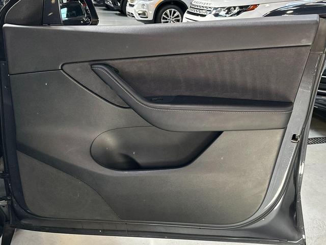 Photo of 2021  Tesla Model Y