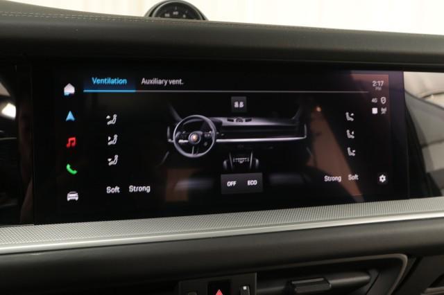 Photo of 2024 Chromite Black Metallic Porsche Cayenne