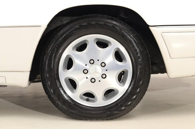 Photo of 1995 Polar White Mercedes-Benz E-Class