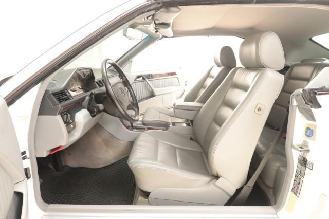 Photo of 1995 Polar White Mercedes-Benz E-Class
