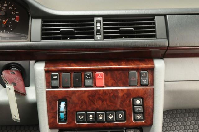 Photo of 1995 Polar White Mercedes-Benz E-Class