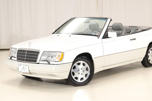 Photo of 1995 Polar White Mercedes-Benz E-Class