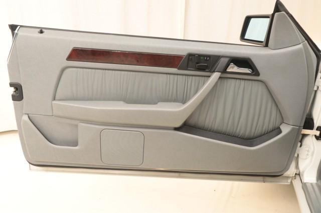 Photo of 1995 Polar White Mercedes-Benz E-Class