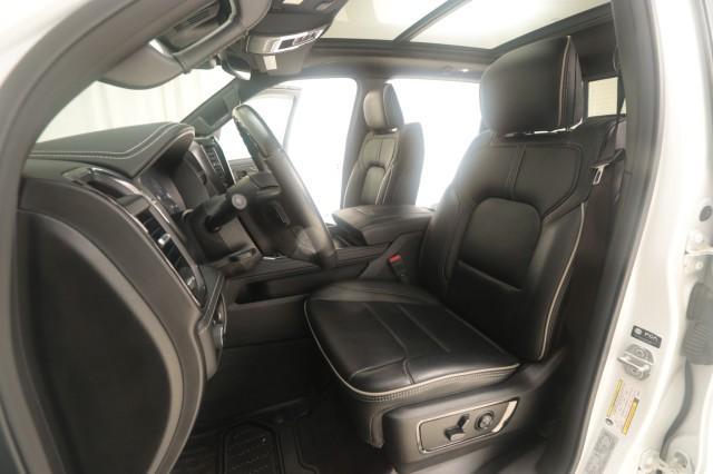 Photo of 2022 Bright White Clearcoat RAM 1500