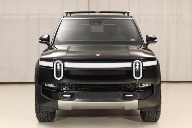 Photo of 2023 Midnight Rivian R1S